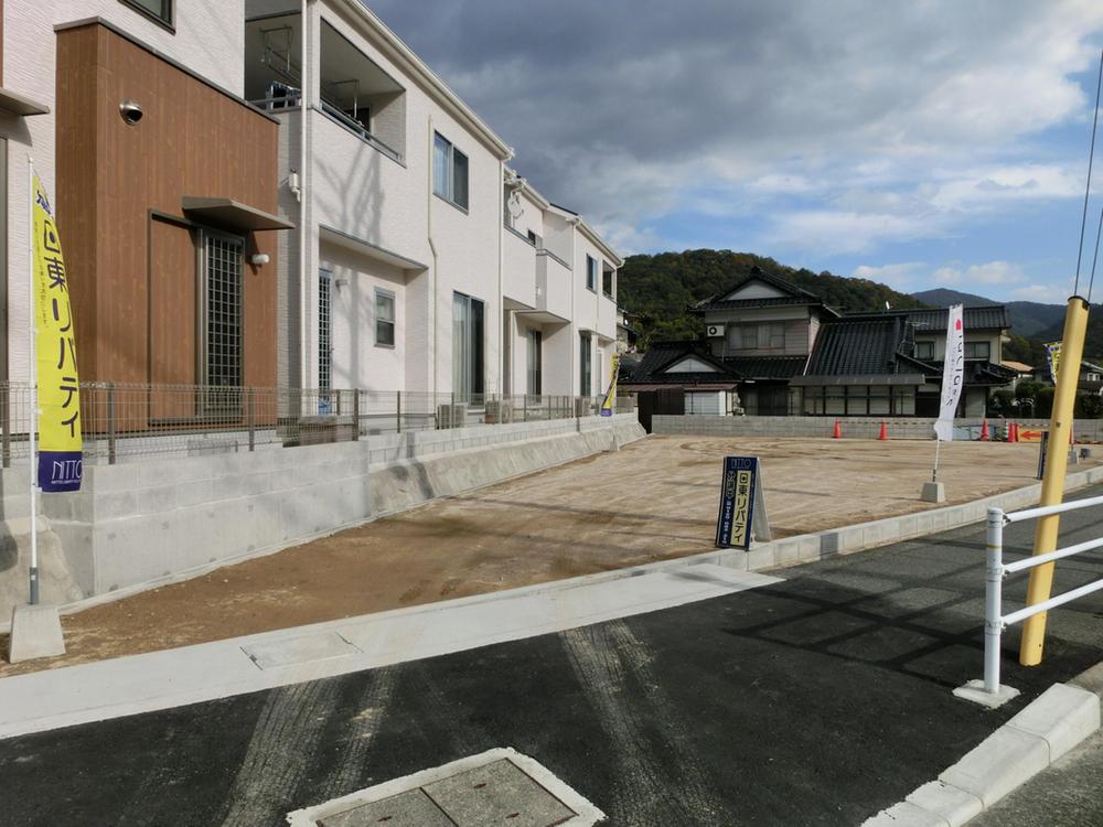 Local appearance photo. Local (11 May 2013) Shooting