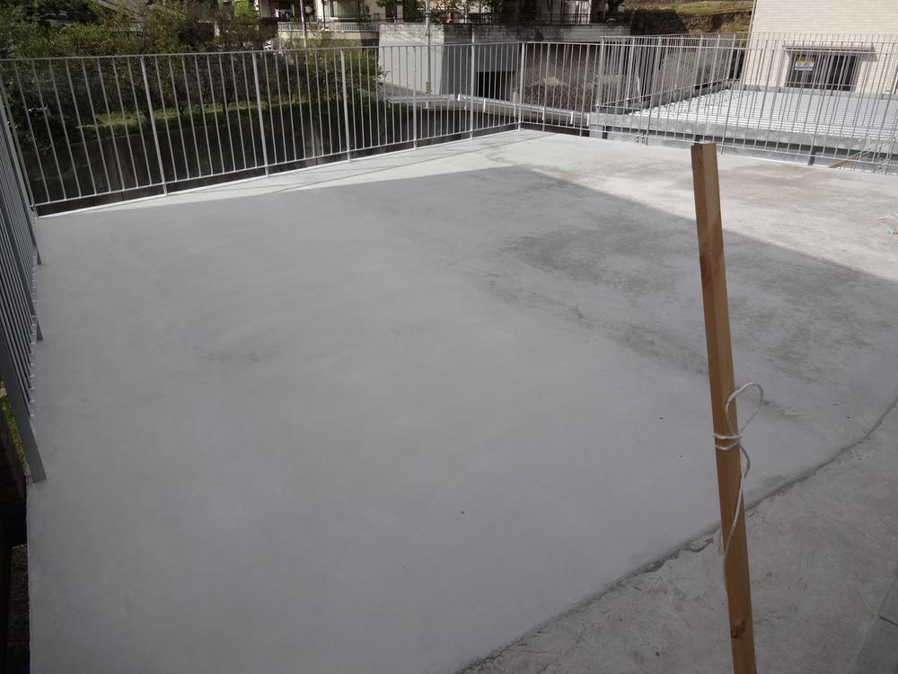 Parking lot. Local (10 May 2013) Shooting