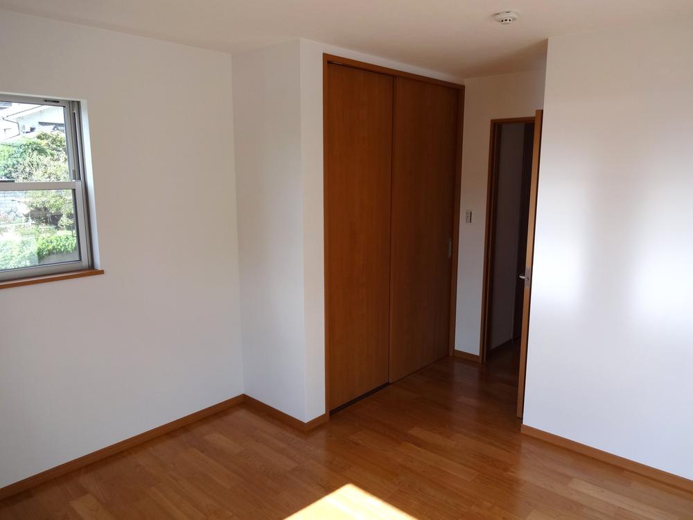 Non-living room. Indoor (10 May 2013) Shooting