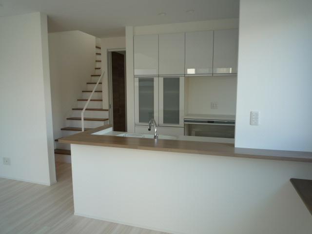 Living.   Spacious LDK17.98 Pledge