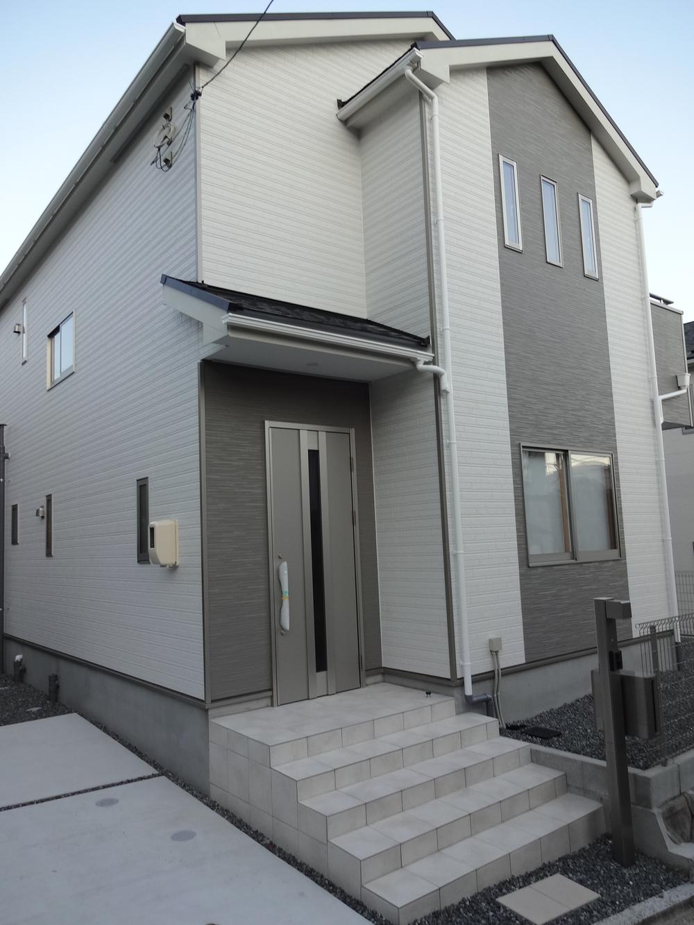 Local appearance photo. Local (11 May 2013) Shooting