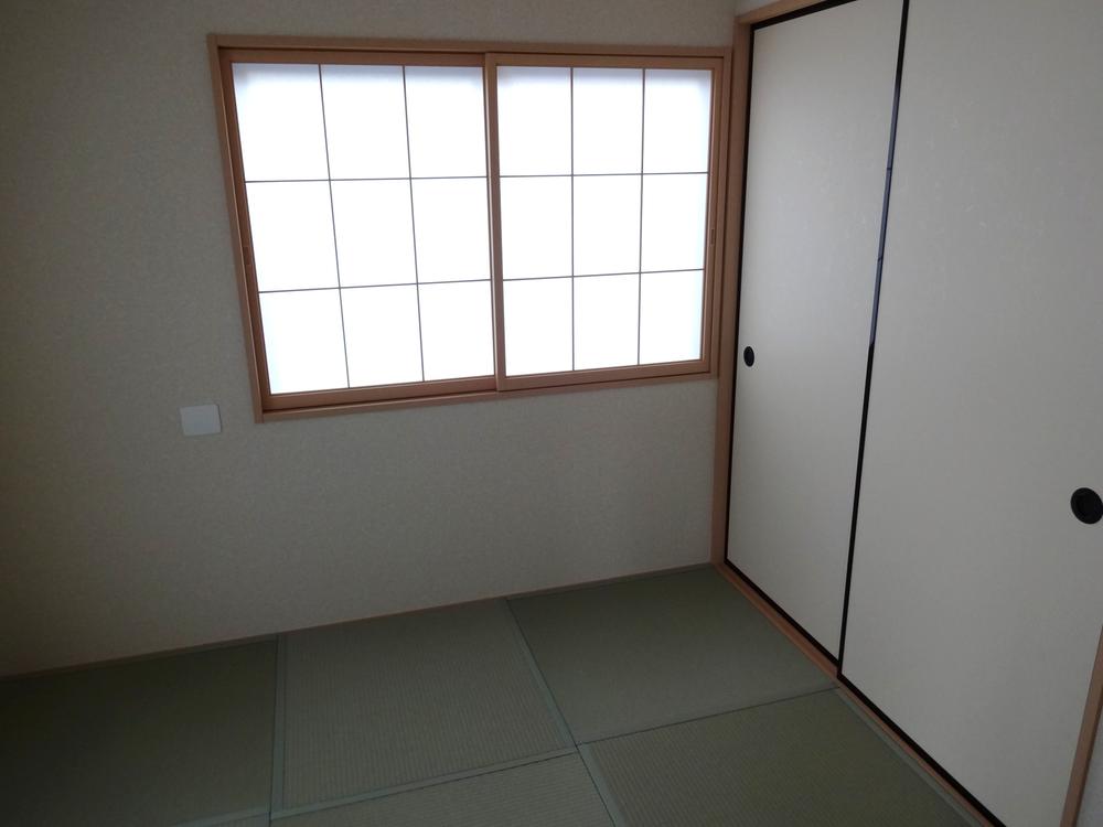 Non-living room. Indoor (11 May 2013) Shooting