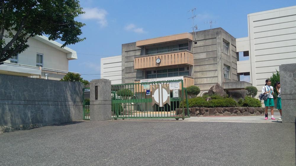 Junior high school. 874m to Kure Municipal Showakita junior high school