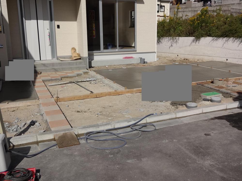 Parking lot. Local (10 May 2013) Shooting