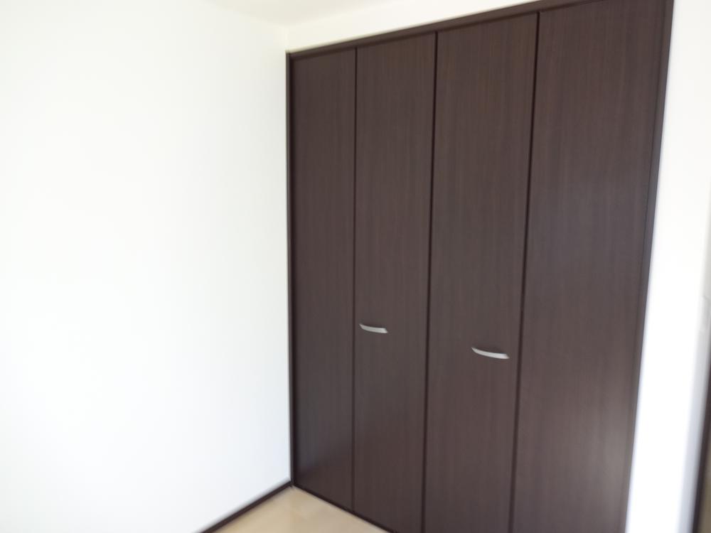 Non-living room. Indoor (10 May 2013) Shooting