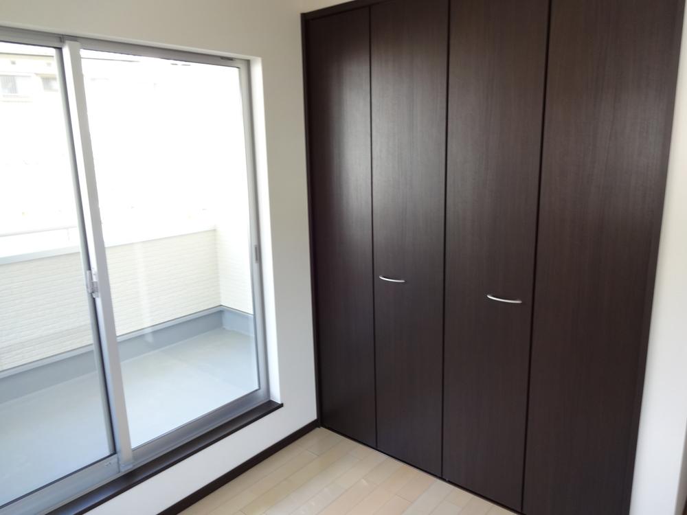 Non-living room. Indoor (10 May 2013) Shooting