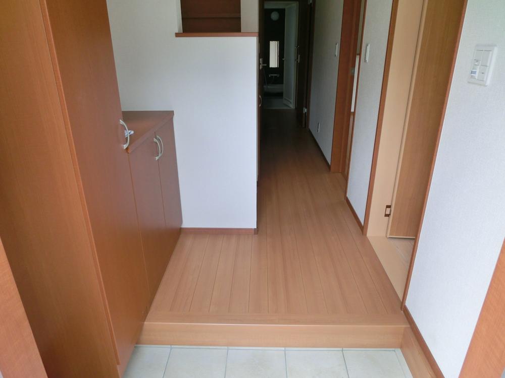 Entrance. (September 2013) Shooting