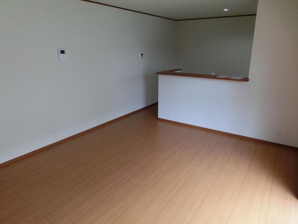 Living. (September 2013) Shooting