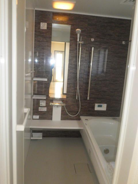 Same specifications photo (bathroom)