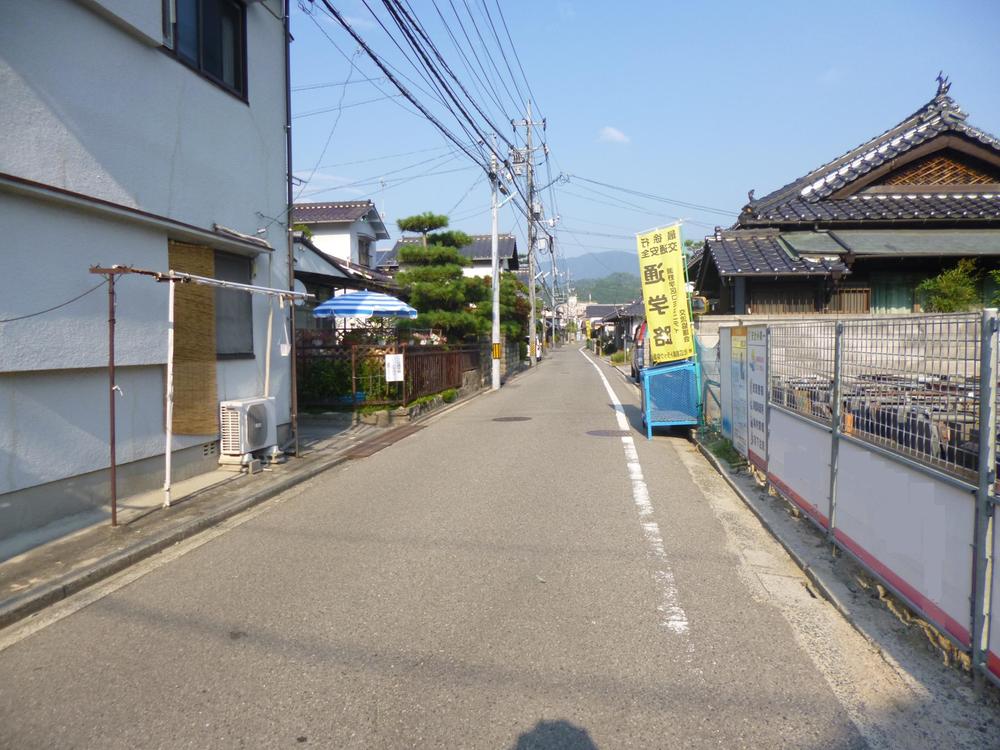 Local photos, including front road. (November 2013) Shooting