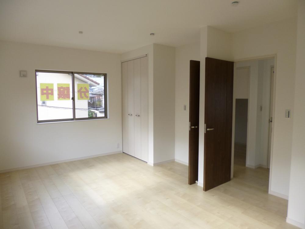 Non-living room. (November 2013) Shooting