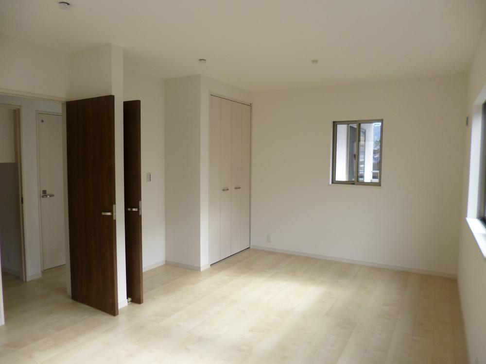 Non-living room. (November 2013) Shooting