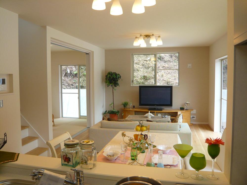 Same specifications photos (living). Local (09 May 2013) Shooting