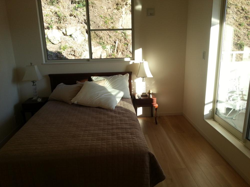 Non-living room. Local (09 May 2013) Shooting