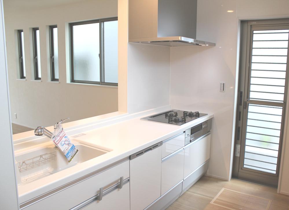 Kitchen. Clean full kitchen was intends based on white