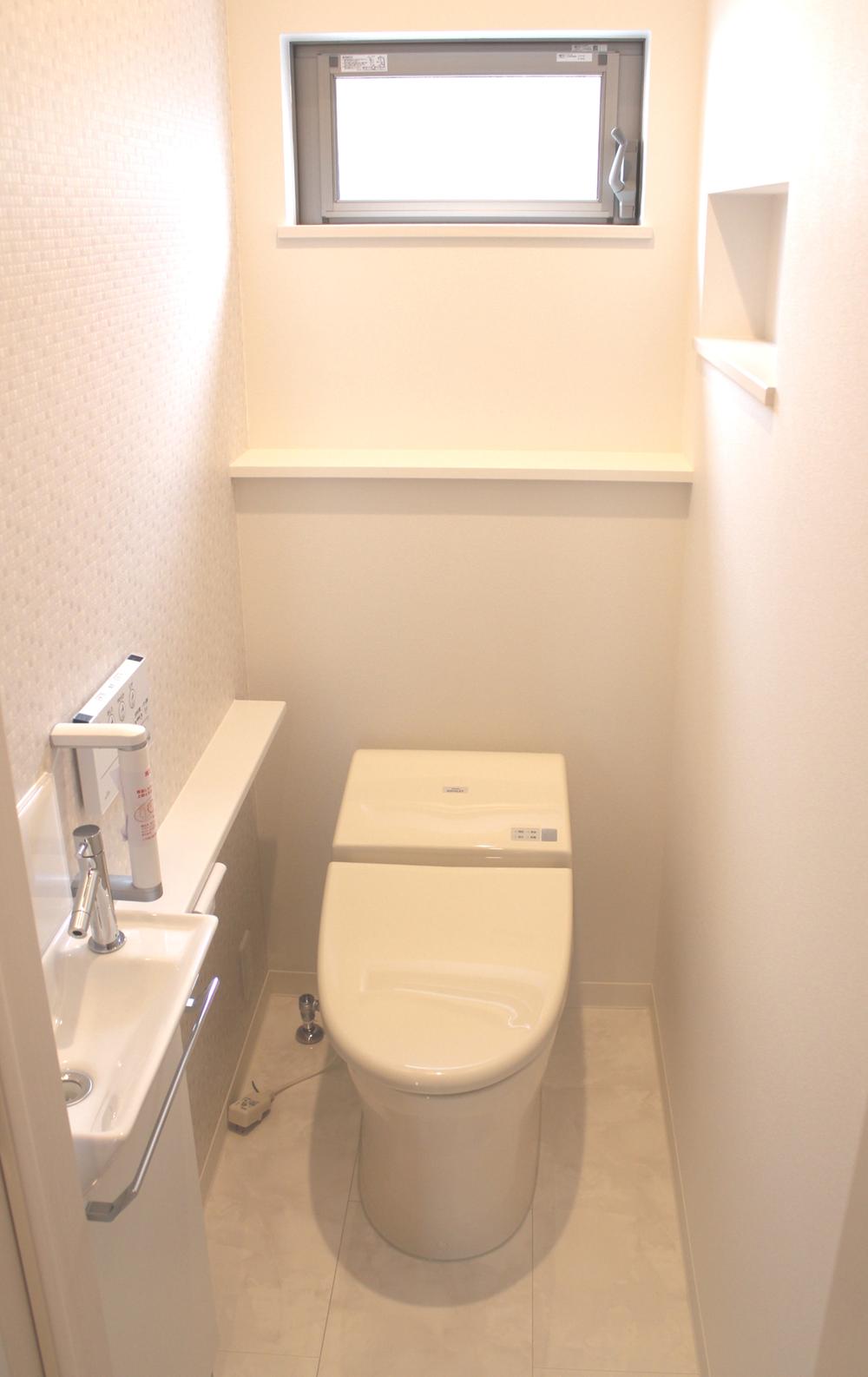 Toilet. Spacious front road