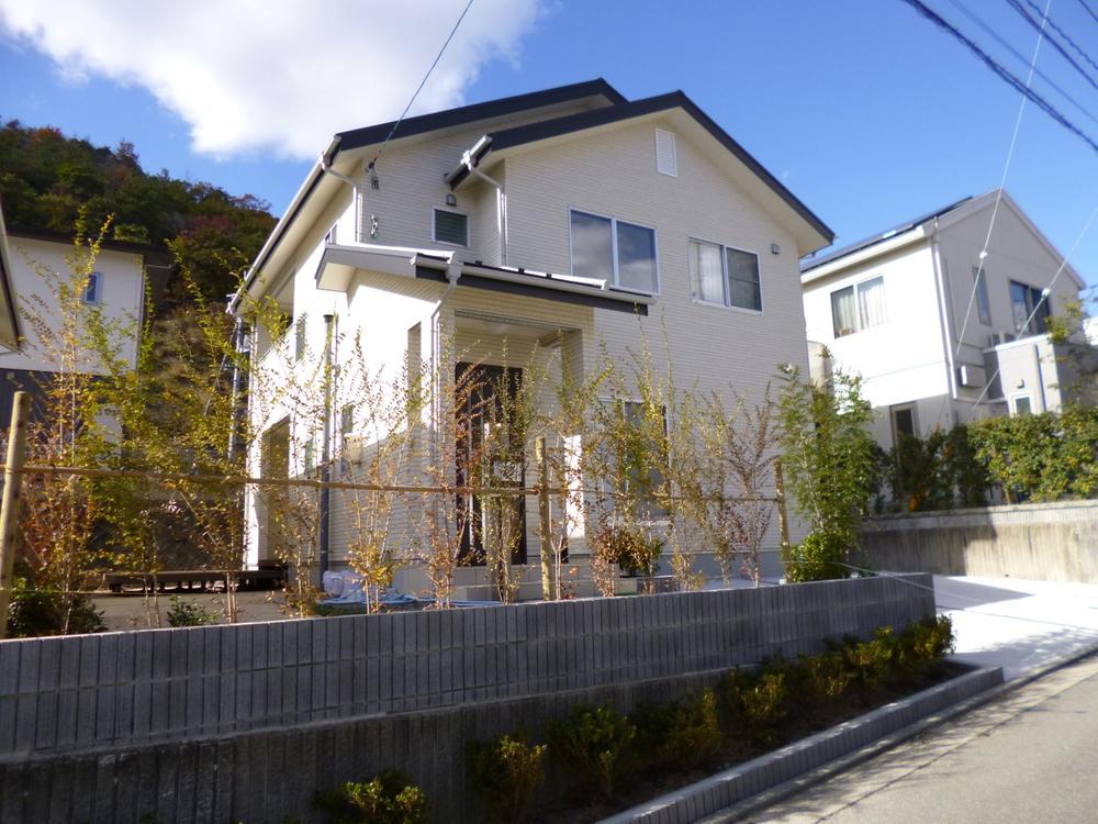 Local appearance photo