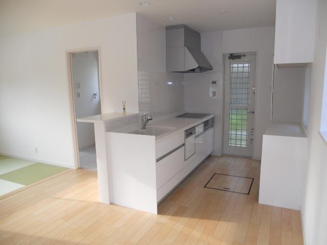 Kitchen. Indoor (April 2013) Shooting