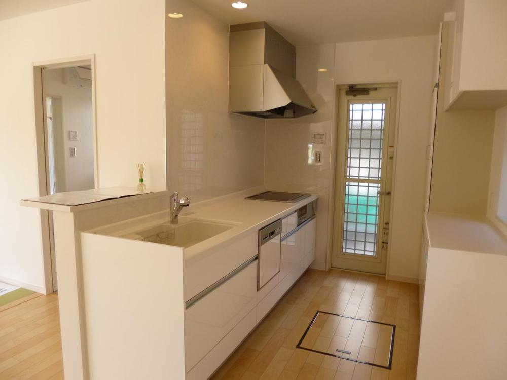 Kitchen. (February 2013) Shooting