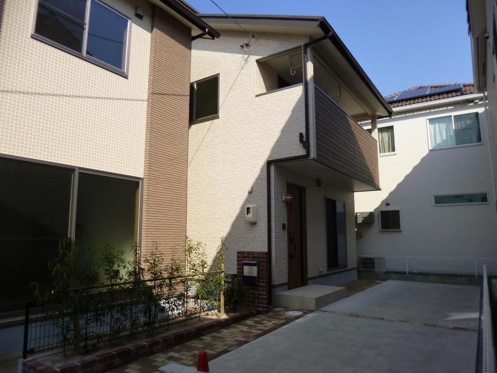 Local appearance photo. (March 2013) Shooting