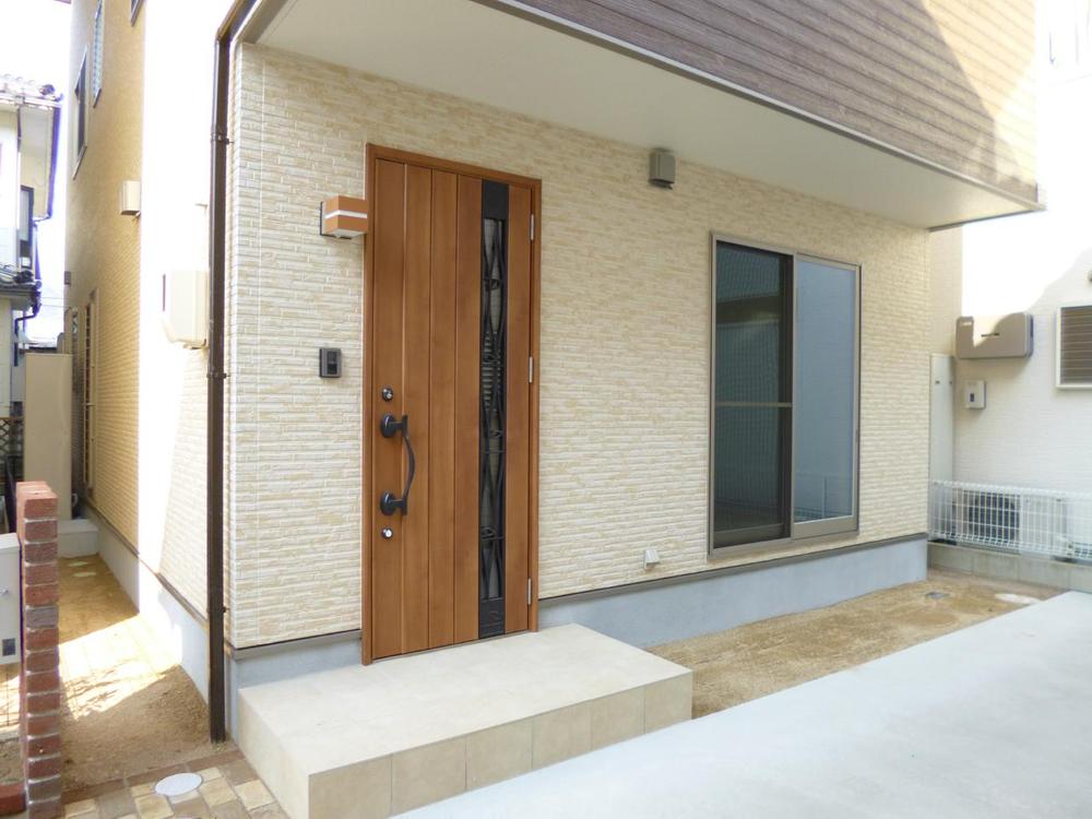 Entrance. (March 2013) Shooting