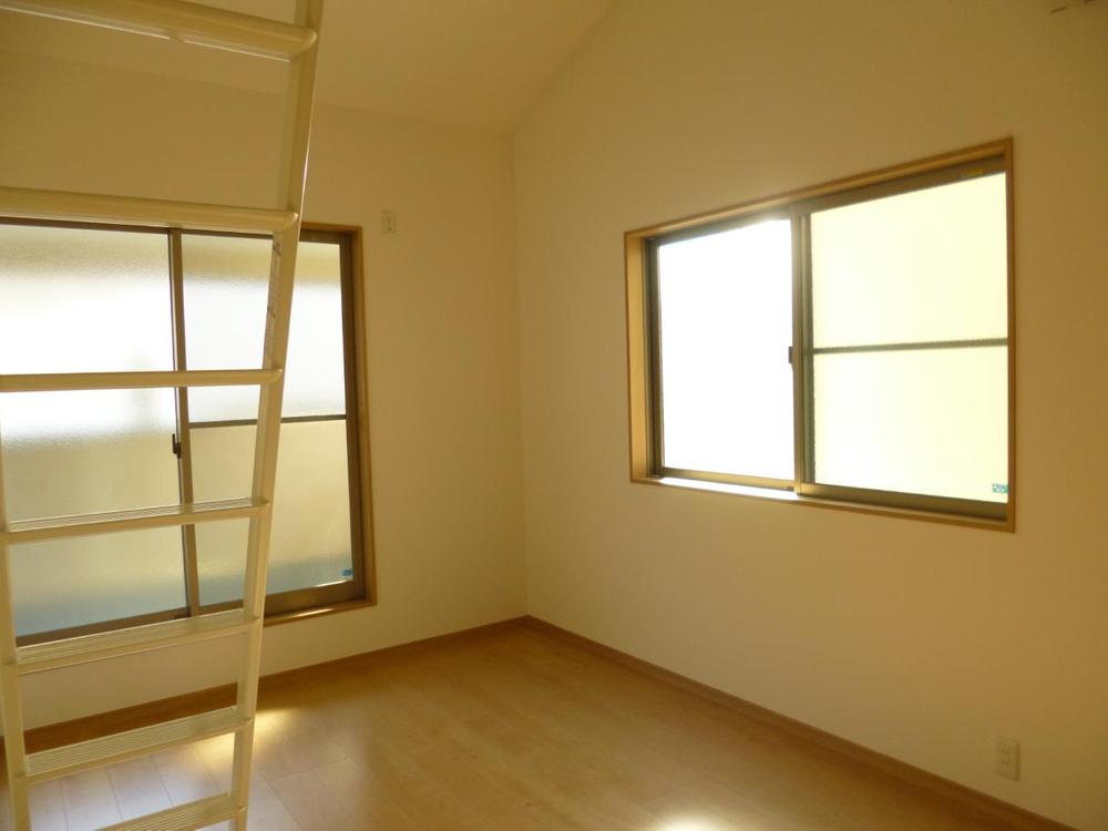 Non-living room. (March 2013) Shooting