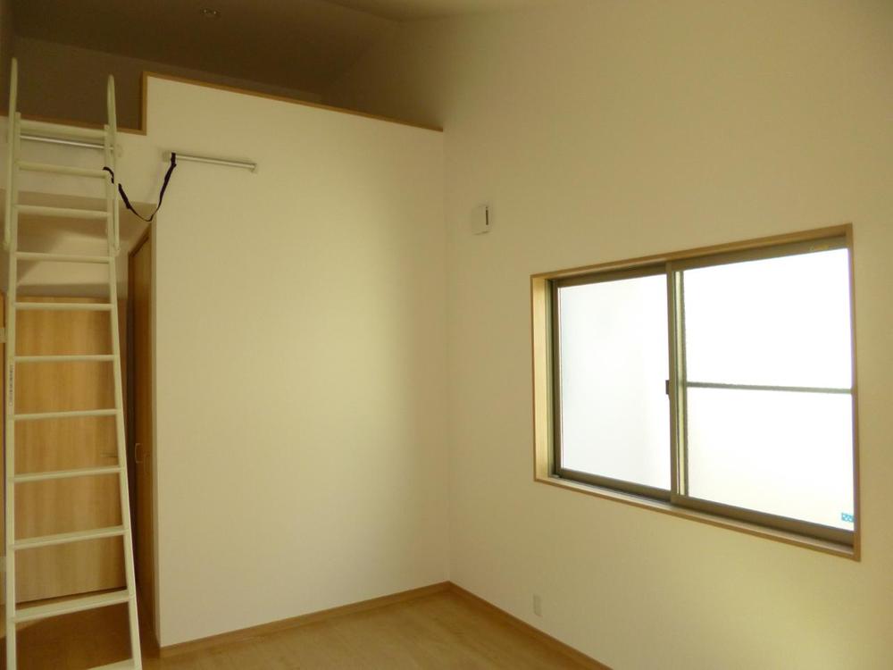 Non-living room. (March 2013) Shooting