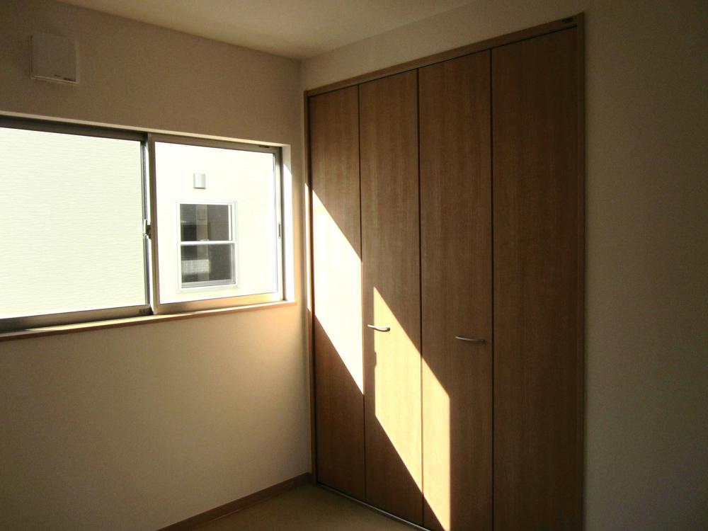 Non-living room. Indoor (10 May 2013) Shooting