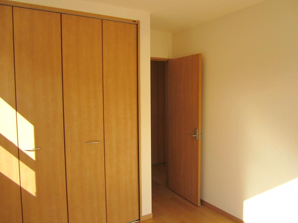 Non-living room. Indoor (10 May 2013) Shooting