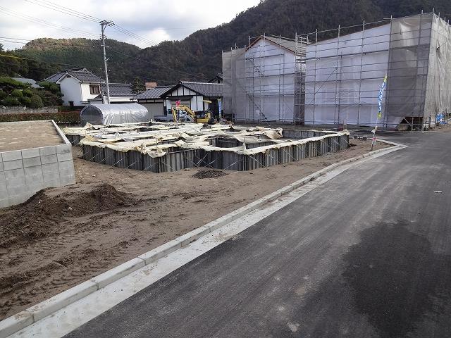 Local photos, including front road. Local 2013.12.22 shooting