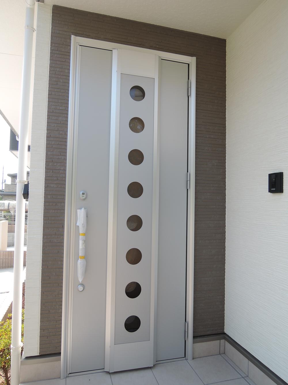 Entrance. Local (11 May 2013) Shooting