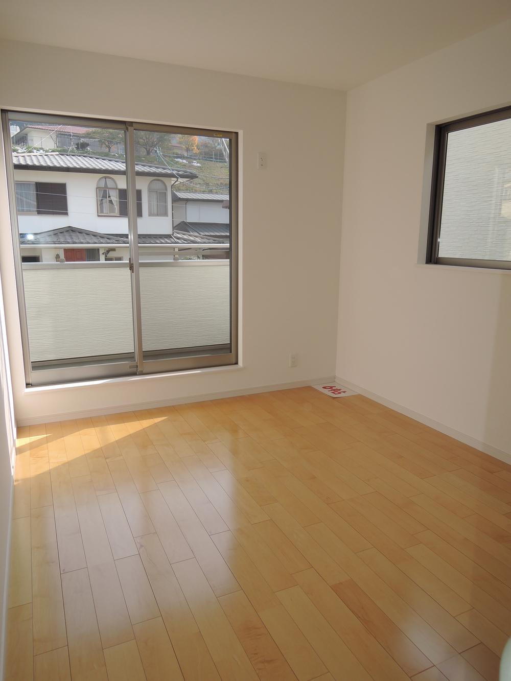 Non-living room. Indoor (11 May 2013) Shooting