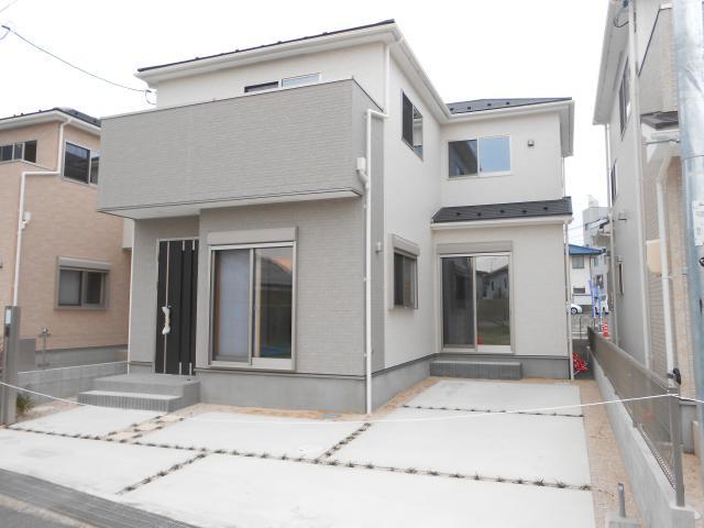 Local appearance photo. Local (11 May 2013) Shooting