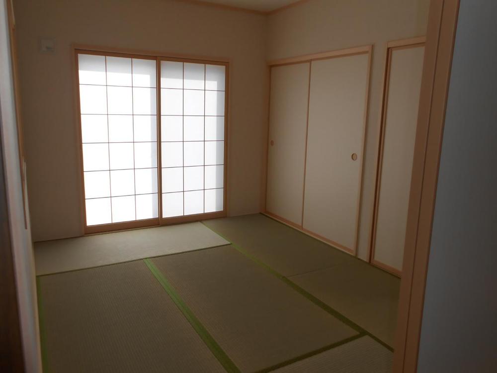 Non-living room. Local (11 May 2013) Shooting