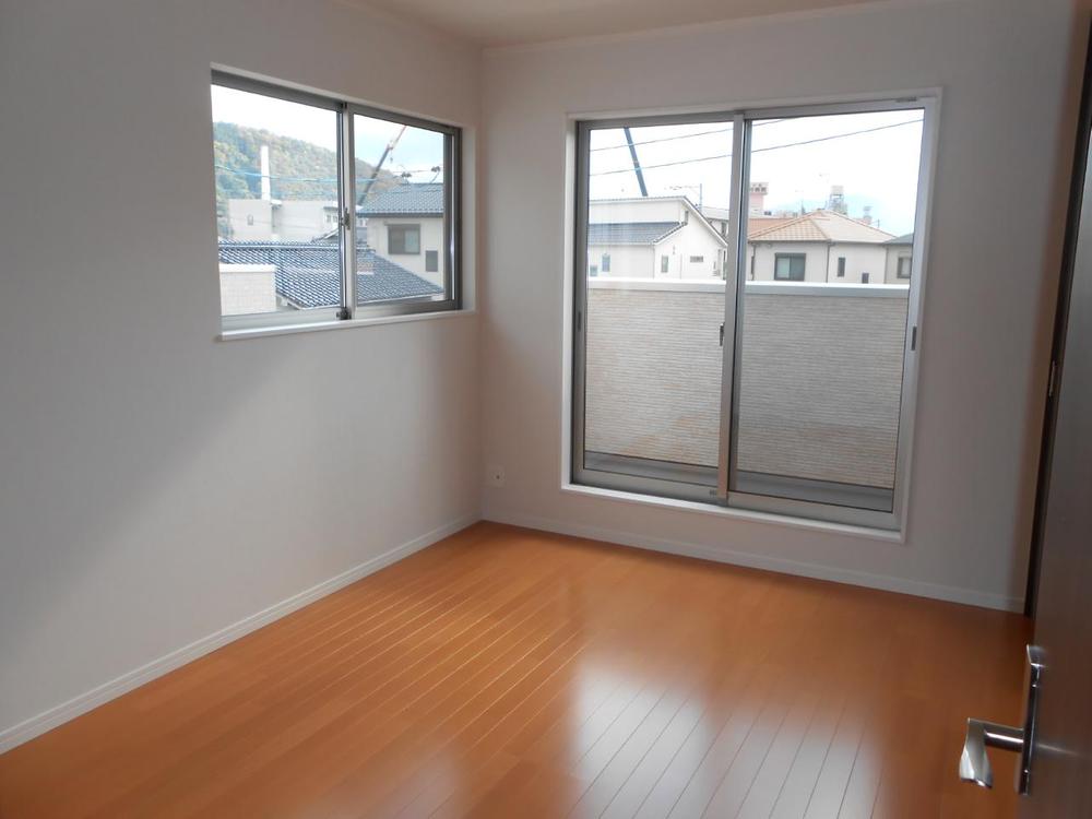 Non-living room. Local (11 May 2013) Shooting