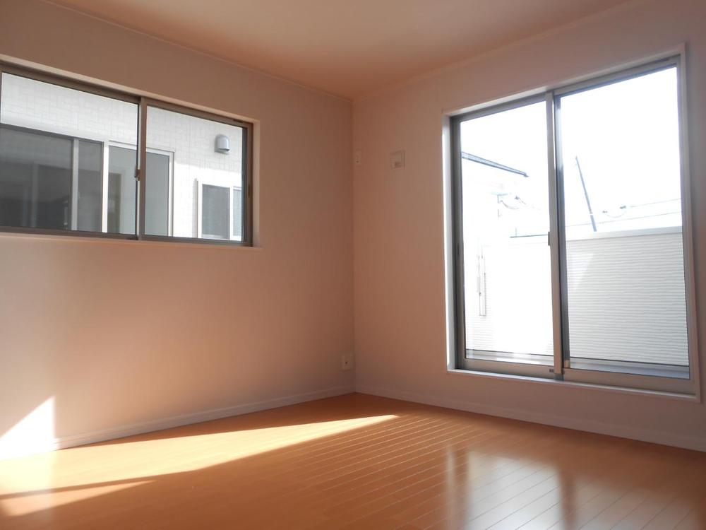 Non-living room. Local (11 May 2013) Shooting