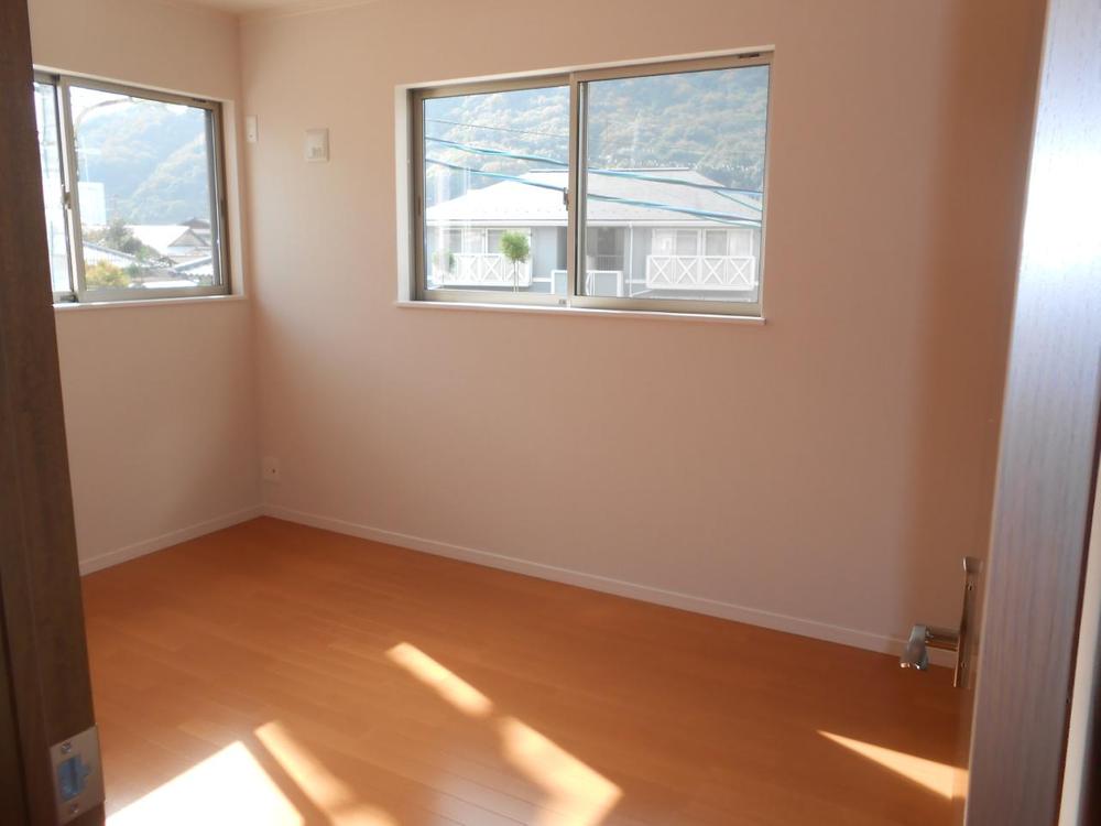 Non-living room. Local (11 May 2013) Shooting