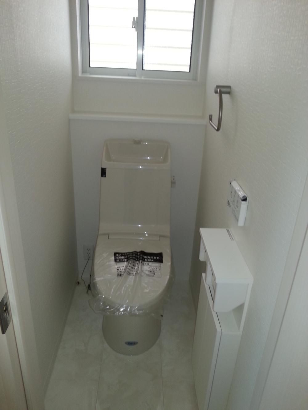 Toilet. Local (July 2013) Shooting