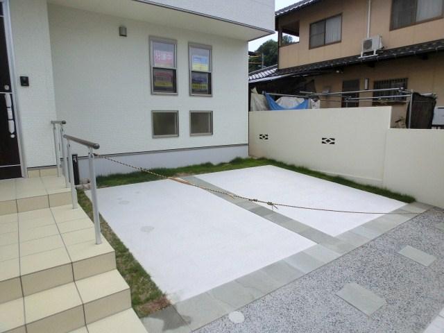 Parking lot. Local (August 2013) Shooting