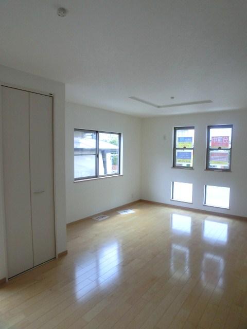 Living. Room (August 2013) Shooting 1st floor LDK17.5 Pledge