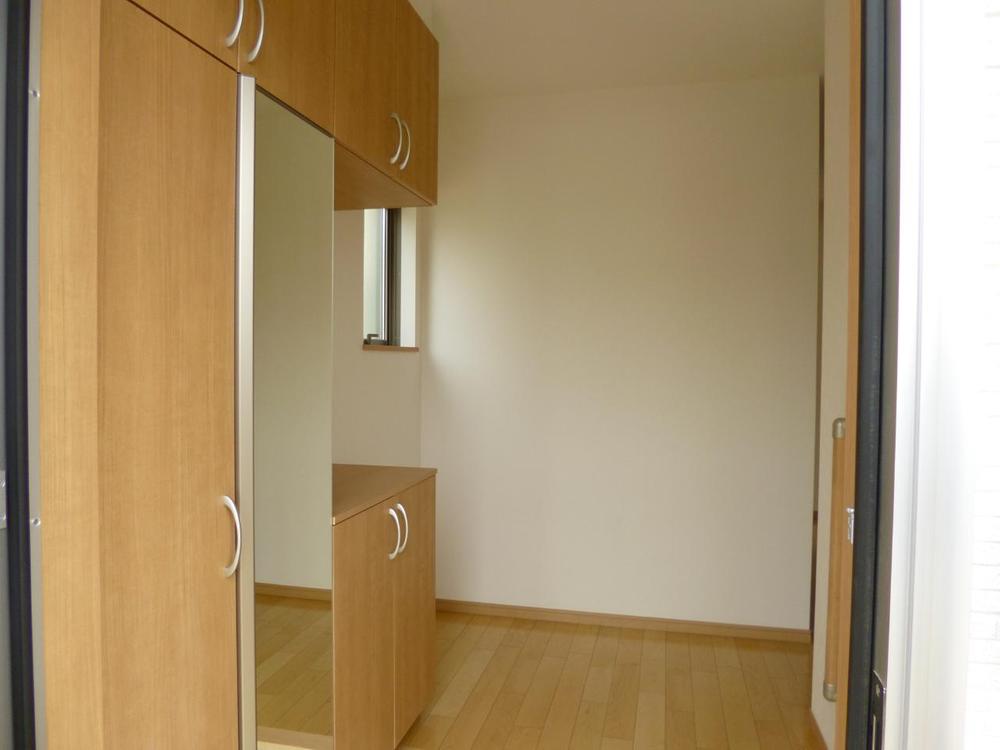 Entrance. (February 2013) Shooting