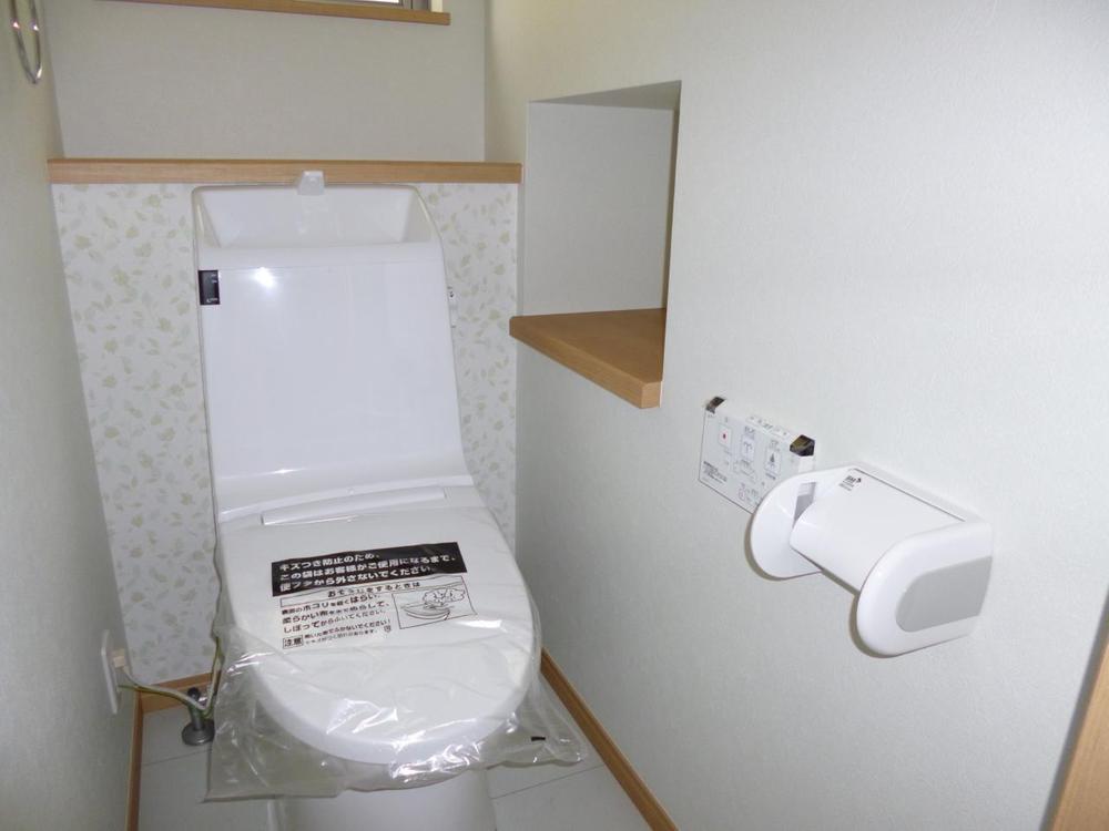 Toilet. (February 2013) Shooting