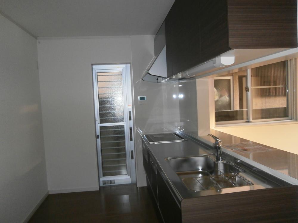 Kitchen. Room (May 2013) Shooting