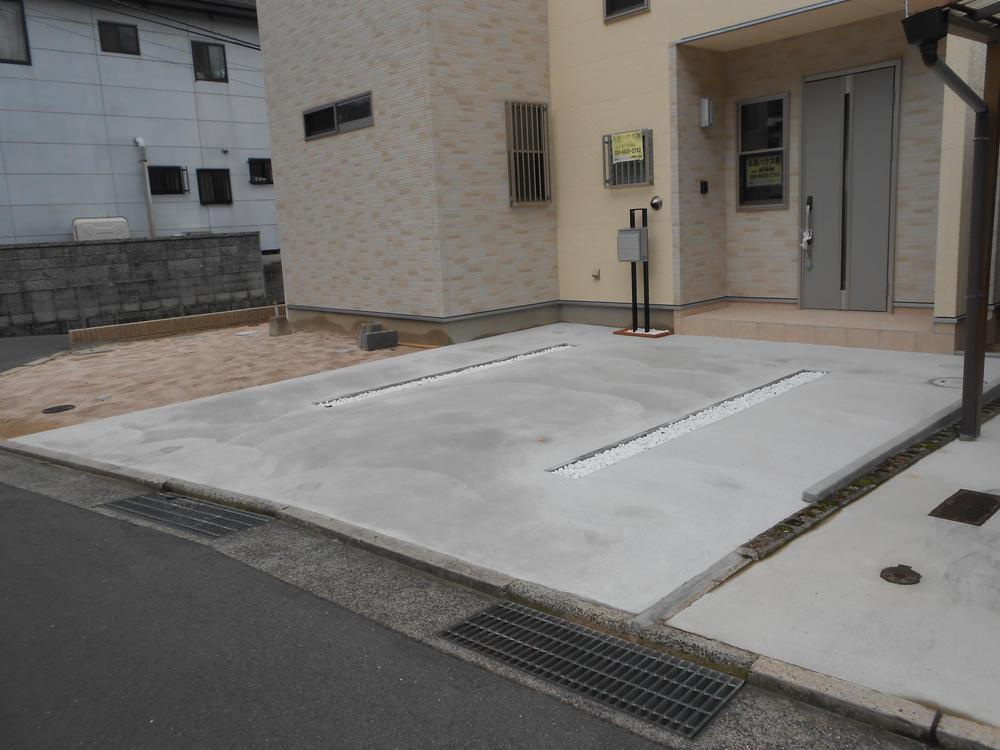 Parking lot. Local (11 May 2013) Shooting