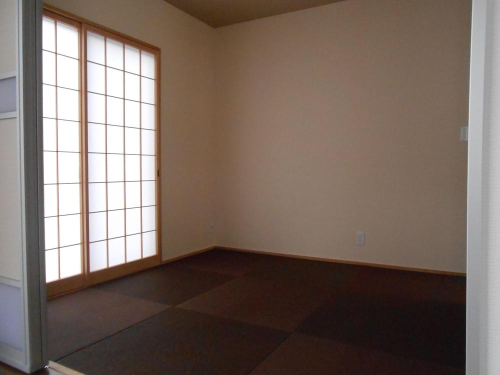 Non-living room. Local (11 May 2013) Shooting