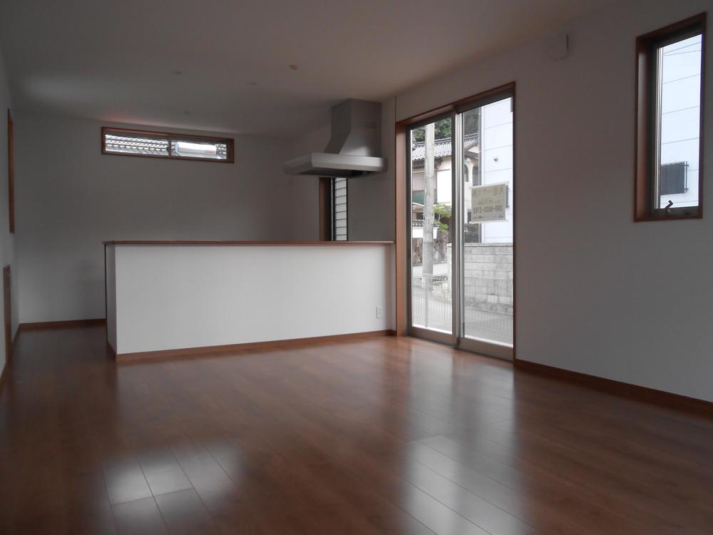 Living. Local (11 May 2013) Shooting