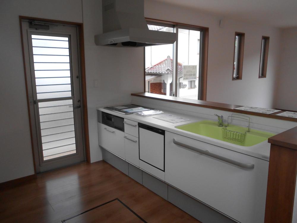 Kitchen. (March 2013) Shooting