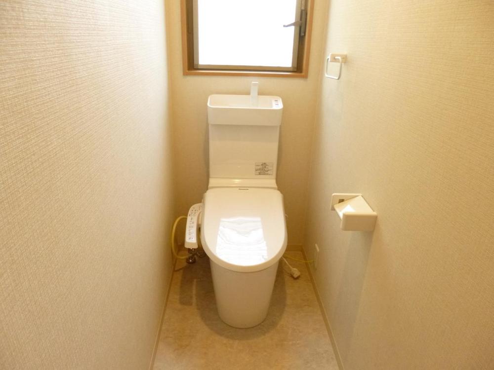 Toilet. (March 2013) Shooting