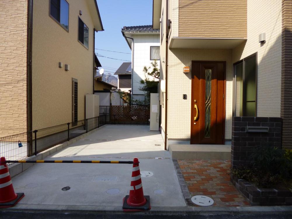 Parking lot. (March 2013) Shooting