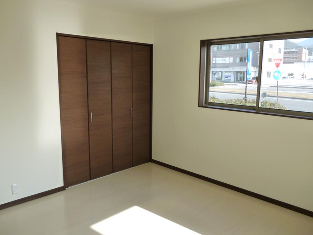 Other introspection. 1 Building 1st floor